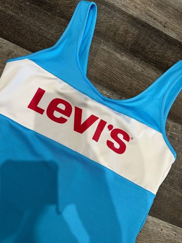 Body Levi's azul y blanco