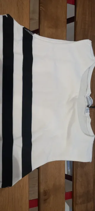 Top sin mangas a rayas nuevo con etiqueta