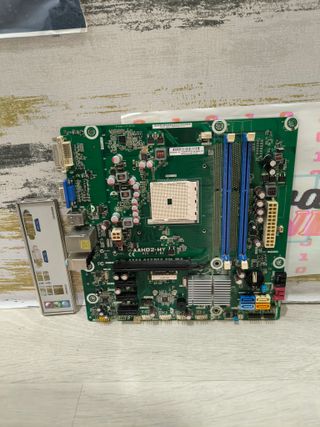 PLACA BASE HP AAHD2-HY 1.03 + 2GB DDR3 RAM