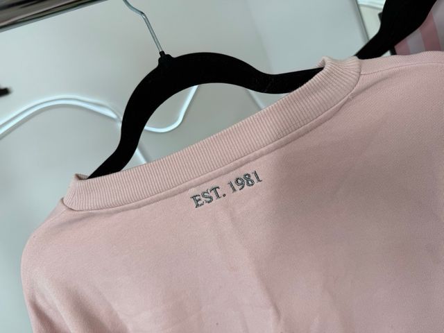 Sudadera Guess Rosa con Pedrería