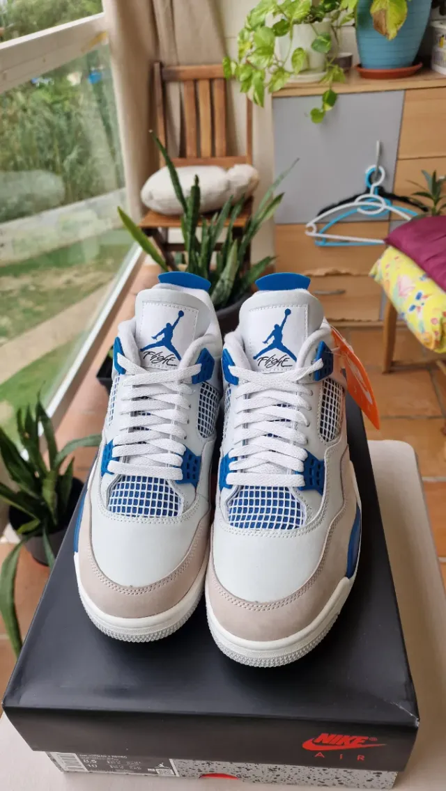 Jordan 4 Military Blue Talla 42