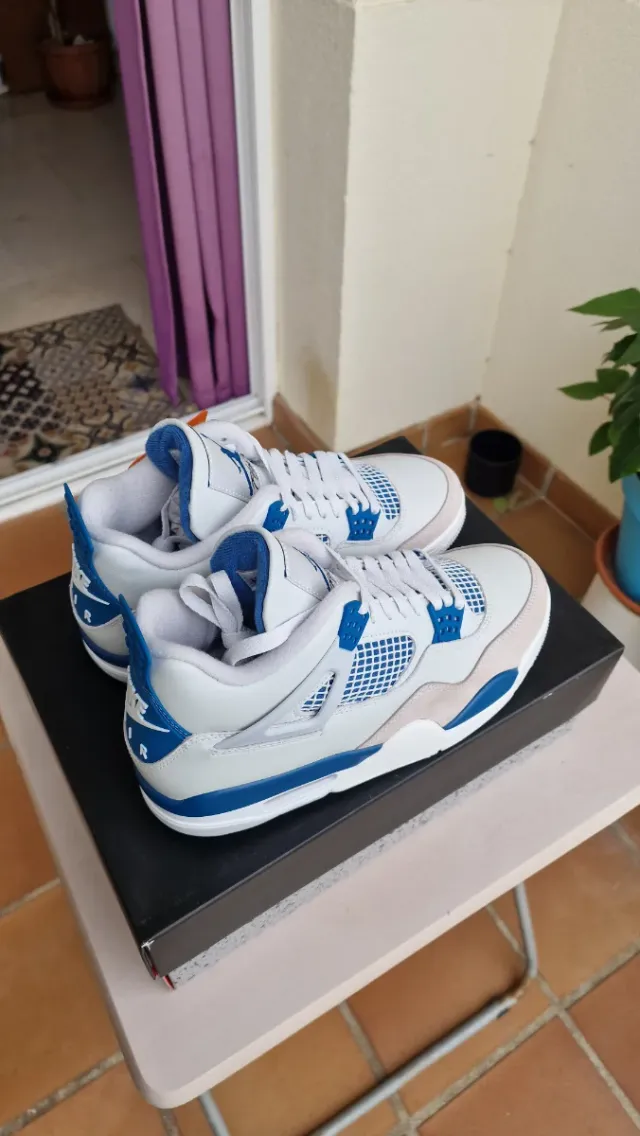 Jordan 4 Military Blue Talla 42