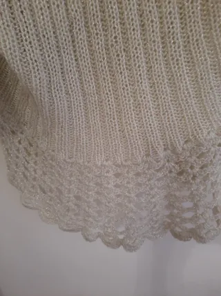 Coprispalle uncinetto beige