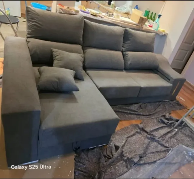 Divano chaise longue grigio in tessuto