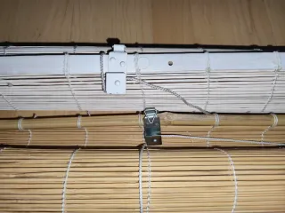 2 Persianas estores enrollables de bambú.