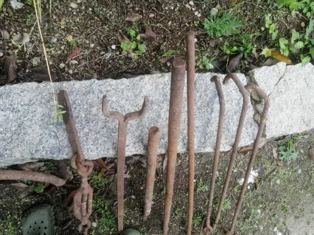 Piezas de hierro antiguas Sólo en persona.
