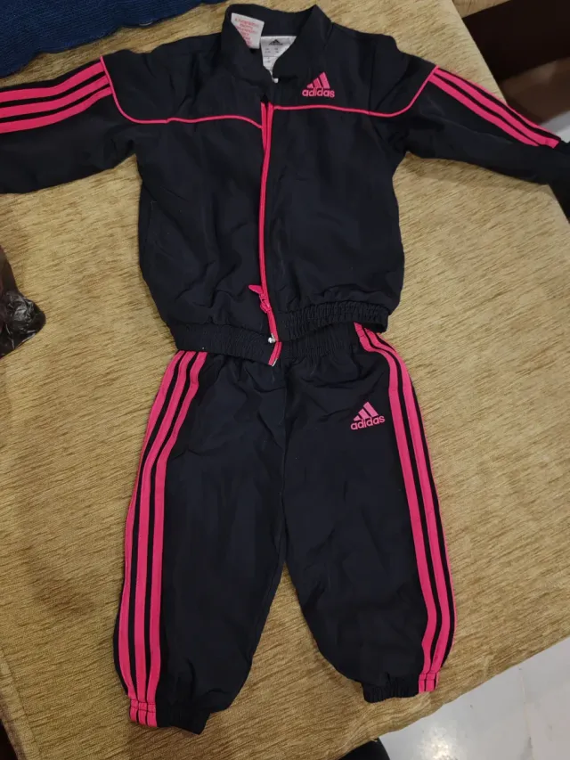 Chándal Adidas niña 9 meses