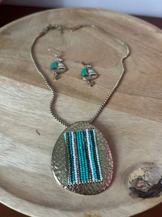 Conjunto collar y pendientes barco