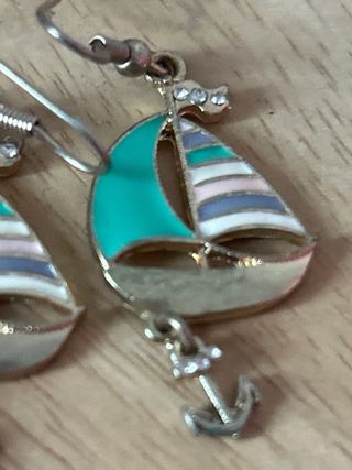 Conjunto collar y pendientes barco