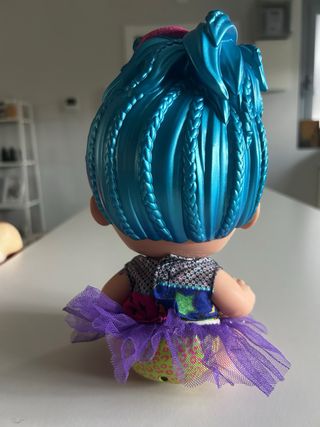 Muñeca con brillo rokera