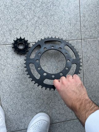 Corona e pignone moto