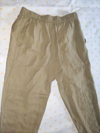 Pantalón verde oliva con cinturón