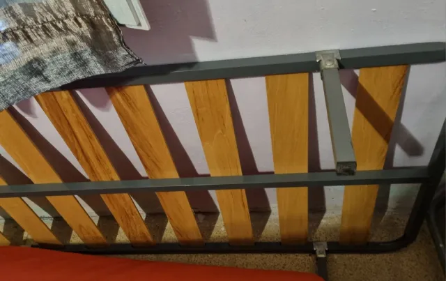 Somier 90 cm con patas