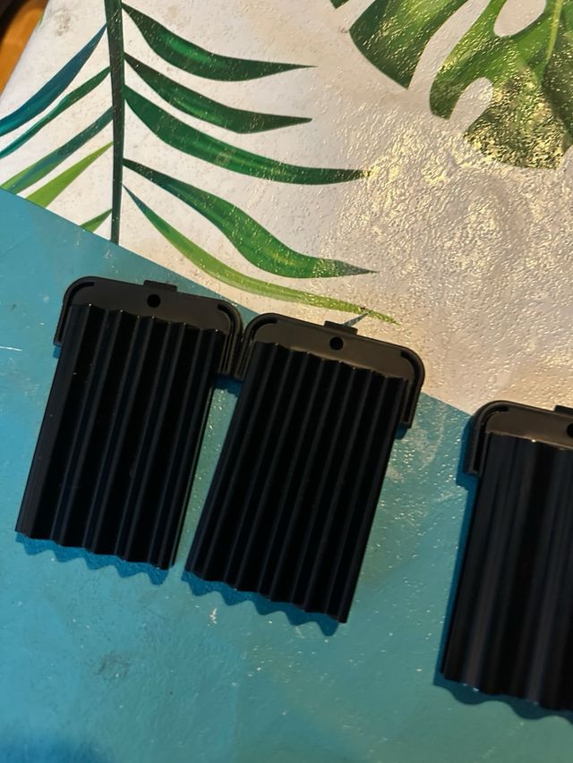 Plancha del pelo nevir negra con 3 cabezales