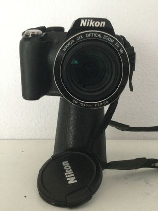Cámara Nikon Coolpix P90 con Cargador