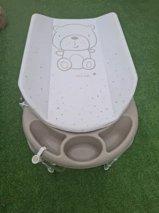 Bañera y cambiador portátil