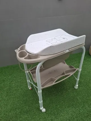 Bañera y cambiador portátil