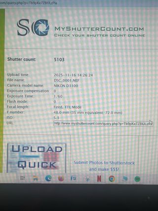 Cámara Nikon D3100 con objetivo y cargador