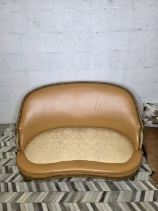 Sofá Isabelino Piel y Terciopelo Dorado Rosa