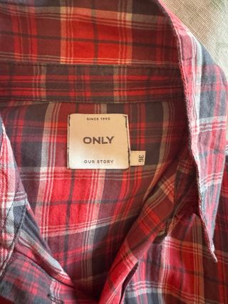 Camicia a quadri rossa