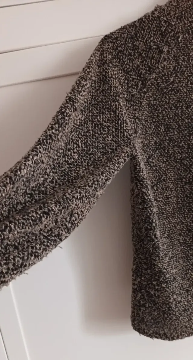 Jersey Zara cuello alto marrón y negro