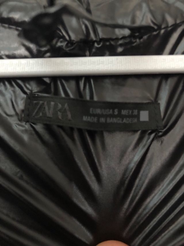 Chaqueta Zara Puffer Negra