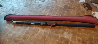Caña de pescar con funda