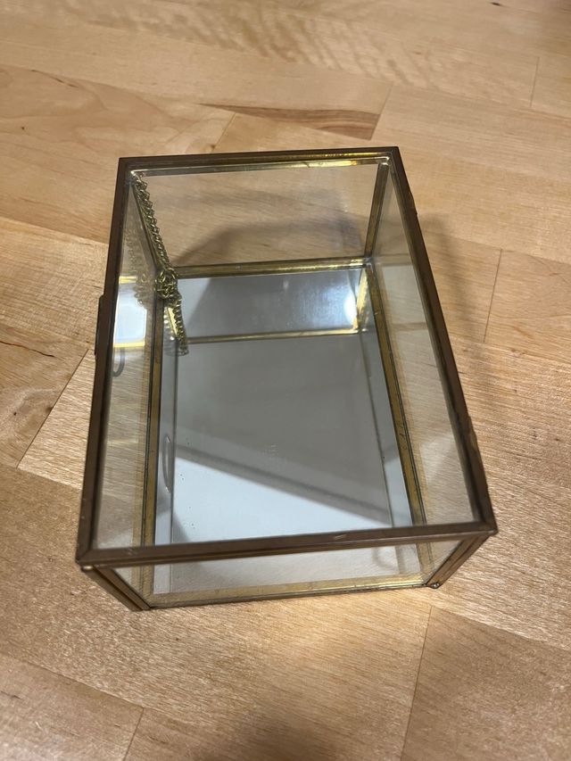 Joyero dorado de cristal y metal