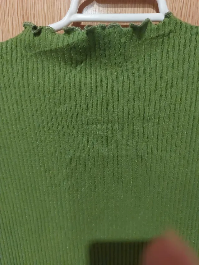 Vestido Bershka verde cuello alto