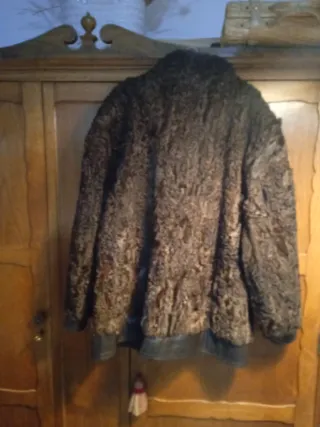 Bonita cazadora chaquetón astracán