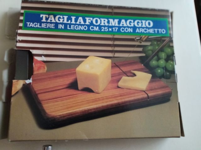 Tagliere con archetto / tagliaformaggio