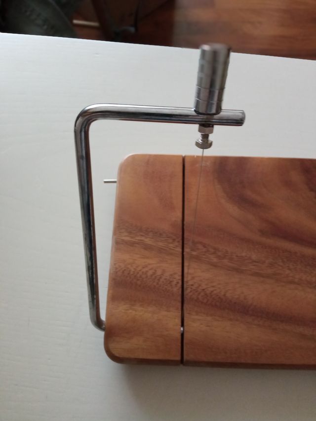 Tagliere con archetto / tagliaformaggio