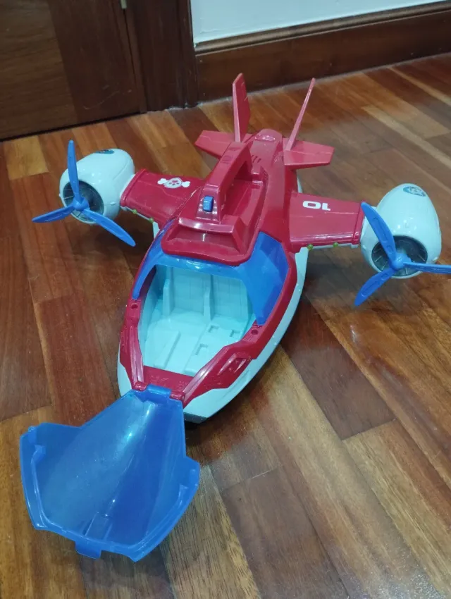 Centro Mando Patrulla Canina + Avión