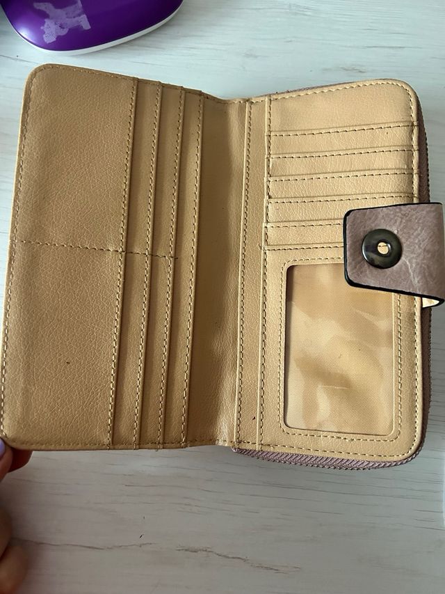 Cartera de mano beige y rosa