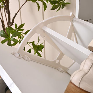 Scarpiera Ondulata in Legno con Finitura Lucida Bi