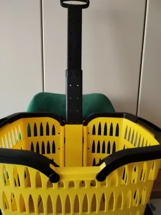 Cestino Esselunga giallo trolley