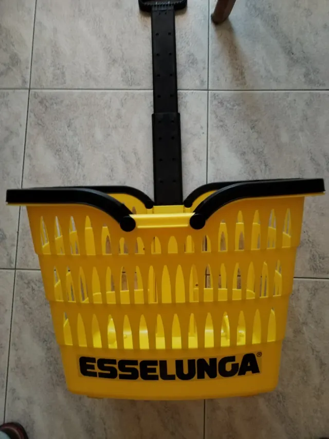 Cestino Esselunga giallo trolley