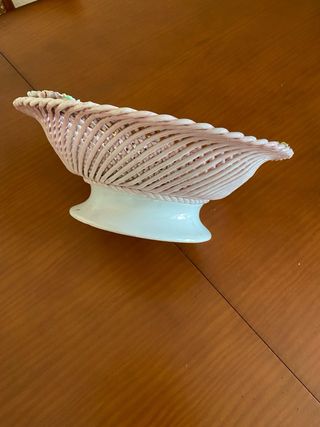 Centro de mesa porcelana flores rosas, muy antiguo