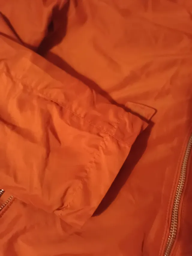 Cortavientos H&M Naranja y Negro Talla L