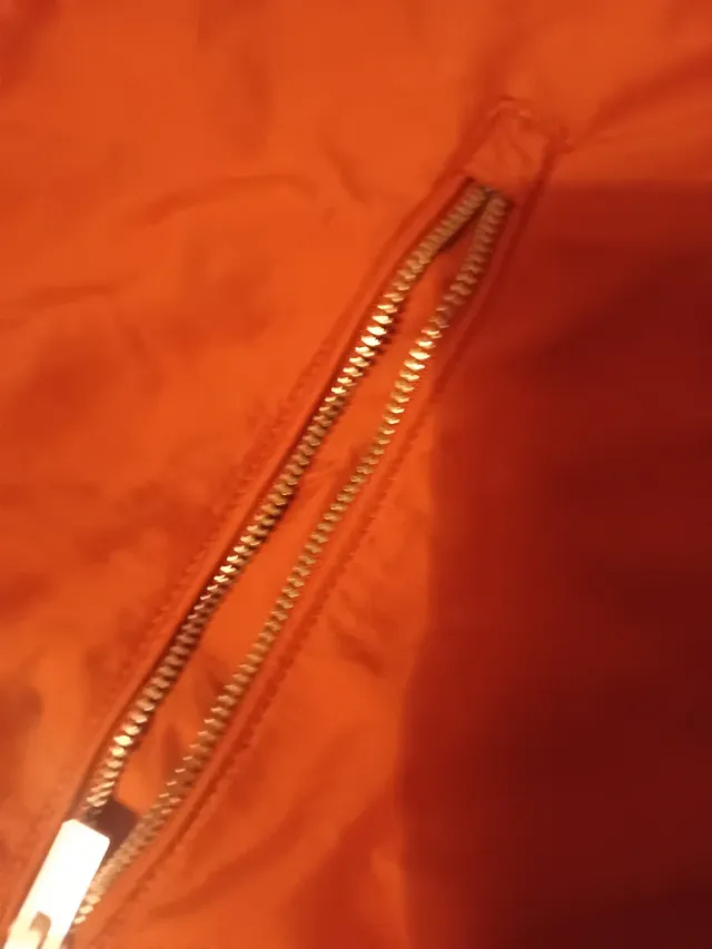 Cortavientos H&M Naranja y Negro Talla L