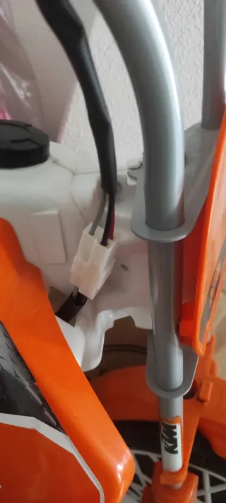 Moto eléctrica infantil KTM