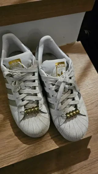 Adidas Superstar Doradas y Blancas
