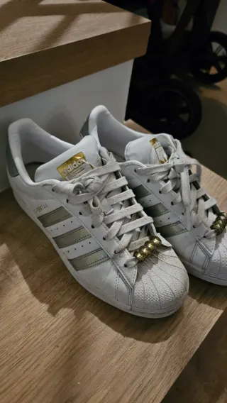 Adidas Superstar Doradas y Blancas