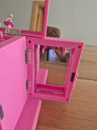 Joyero rosa con bailarina