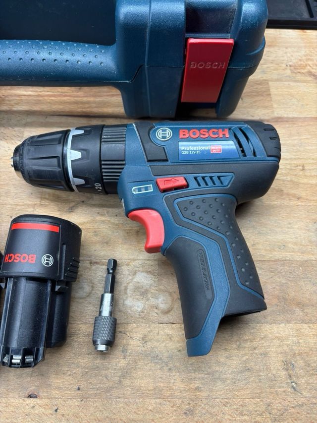 Taladro Bosch GSB 12V-15 con maletín