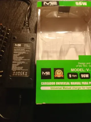 Cargador Universal M2 TEC 96W para Portátiles