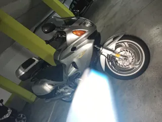 Honda NT 650V Deauville Plata