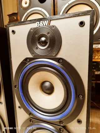 BOWERS € WILKINS DM-330i
