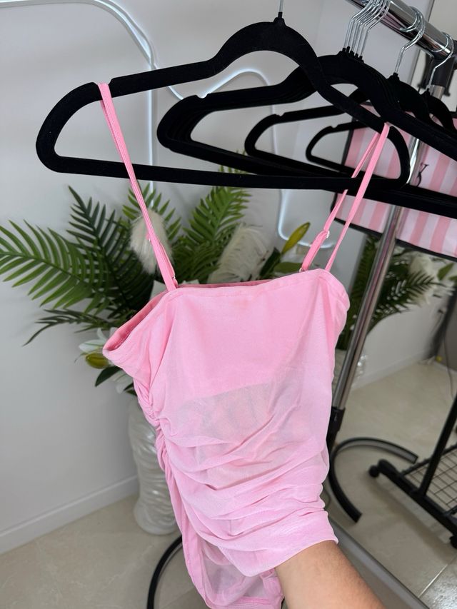 Top rosa fruncido tirantes finos