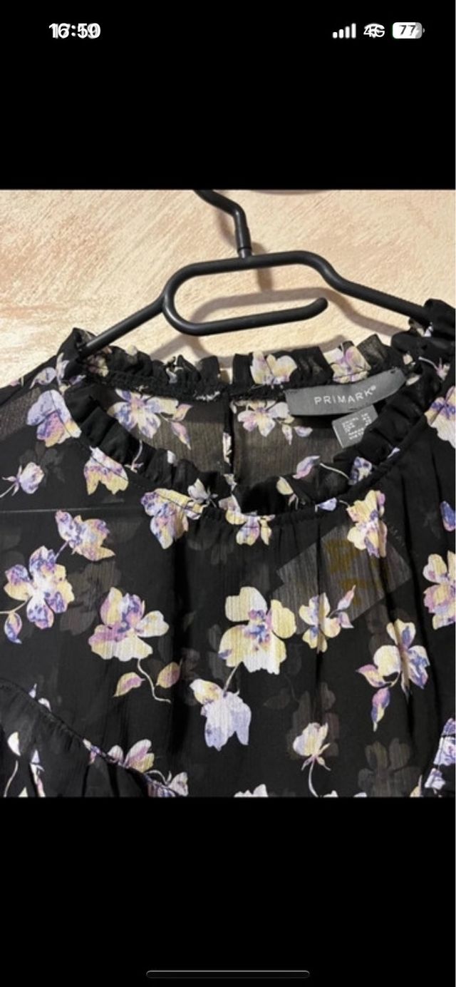 Camisa elegante floral negra